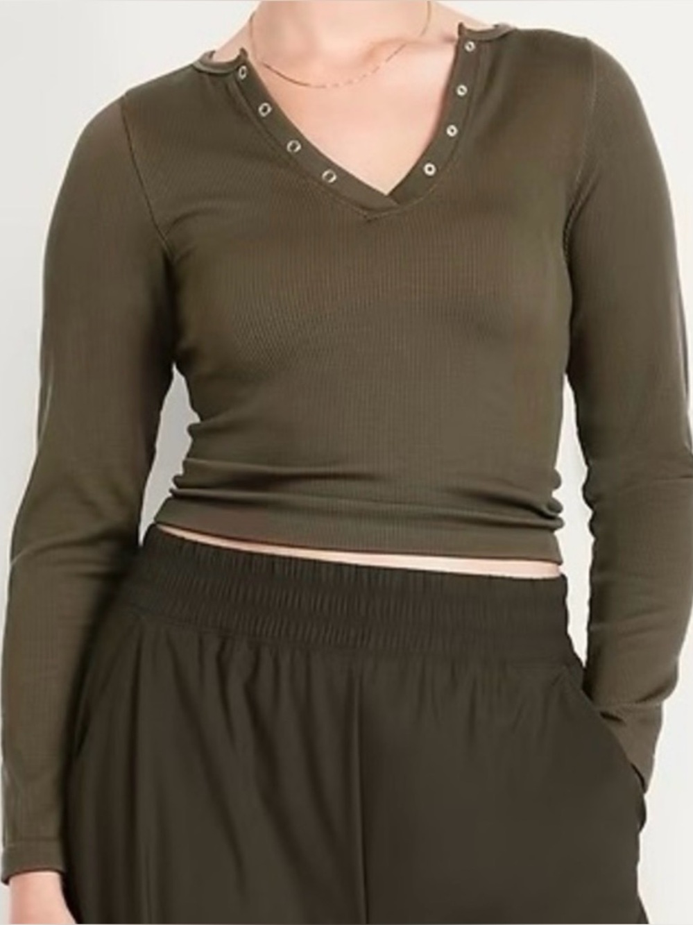 SIZE SMALL Old navy Women's Ribbed V-Neck long sleeve shirt stretch CREAM COLOR